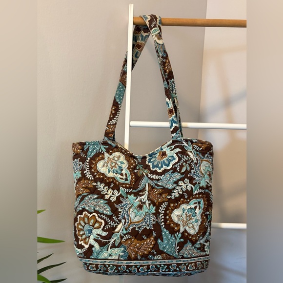 Vera Bradley Floral Patterned Tote and Wallet Set - Picture 6 of 15